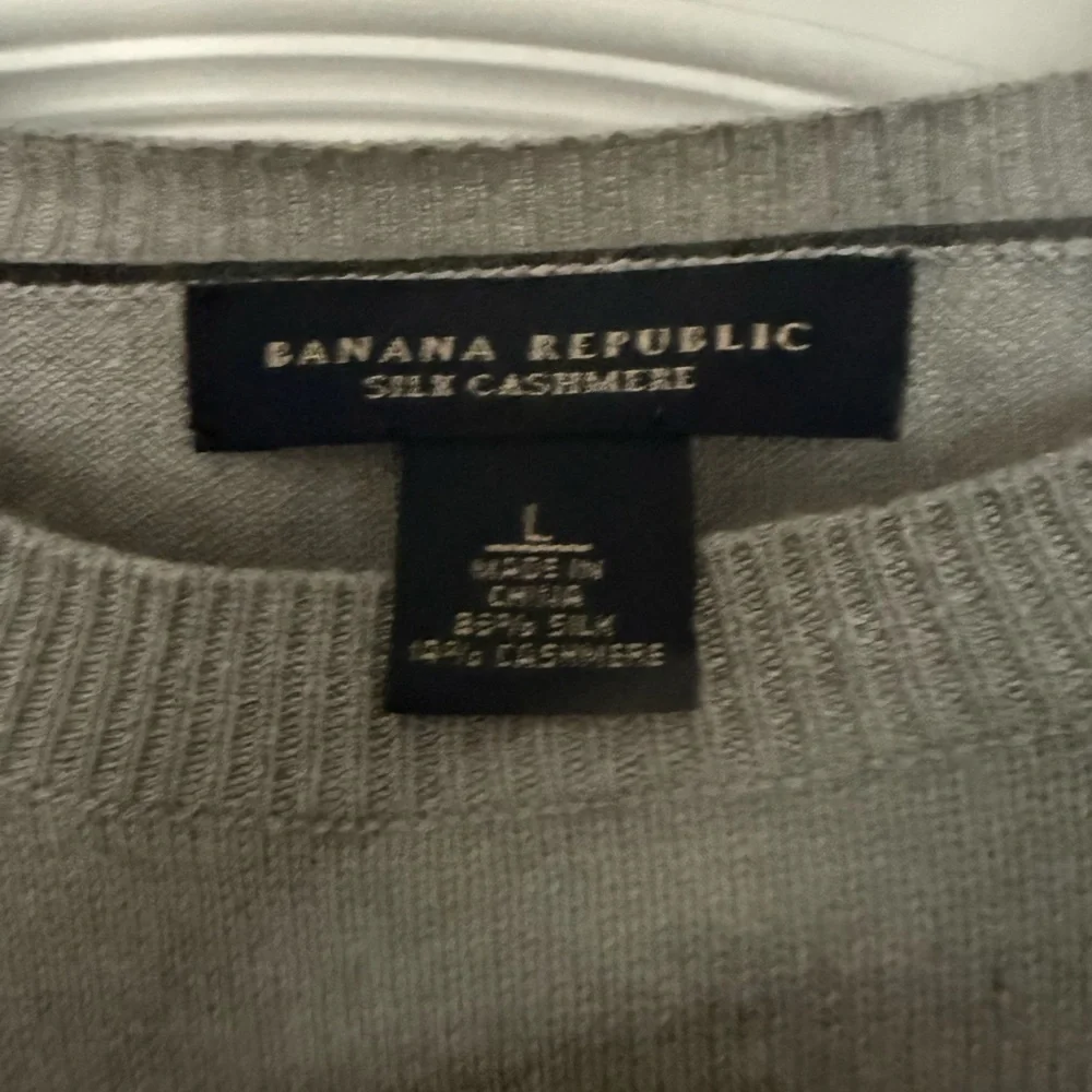 Banana Republic Silk Cashmere Men's Crewneck Sweater in Gray